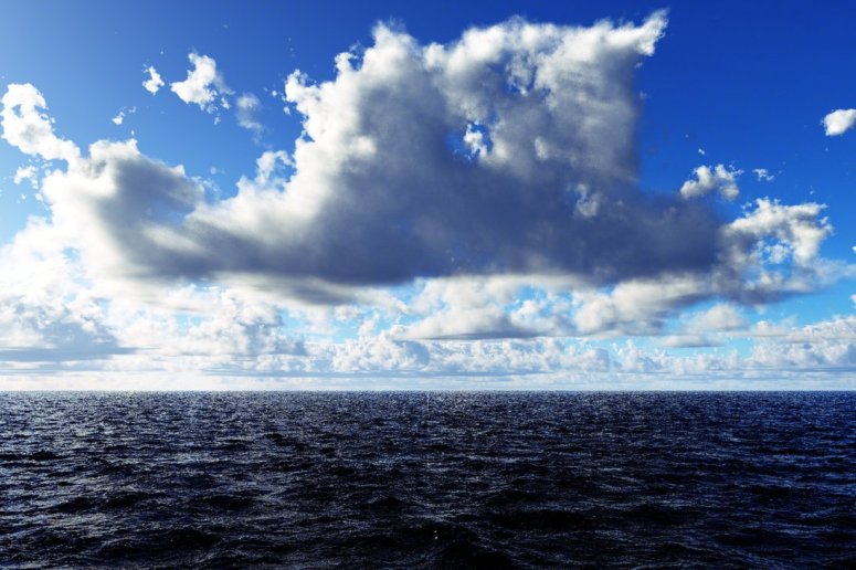 clouds_above_the_sea_stock_by_piiichan-d5vd3ki